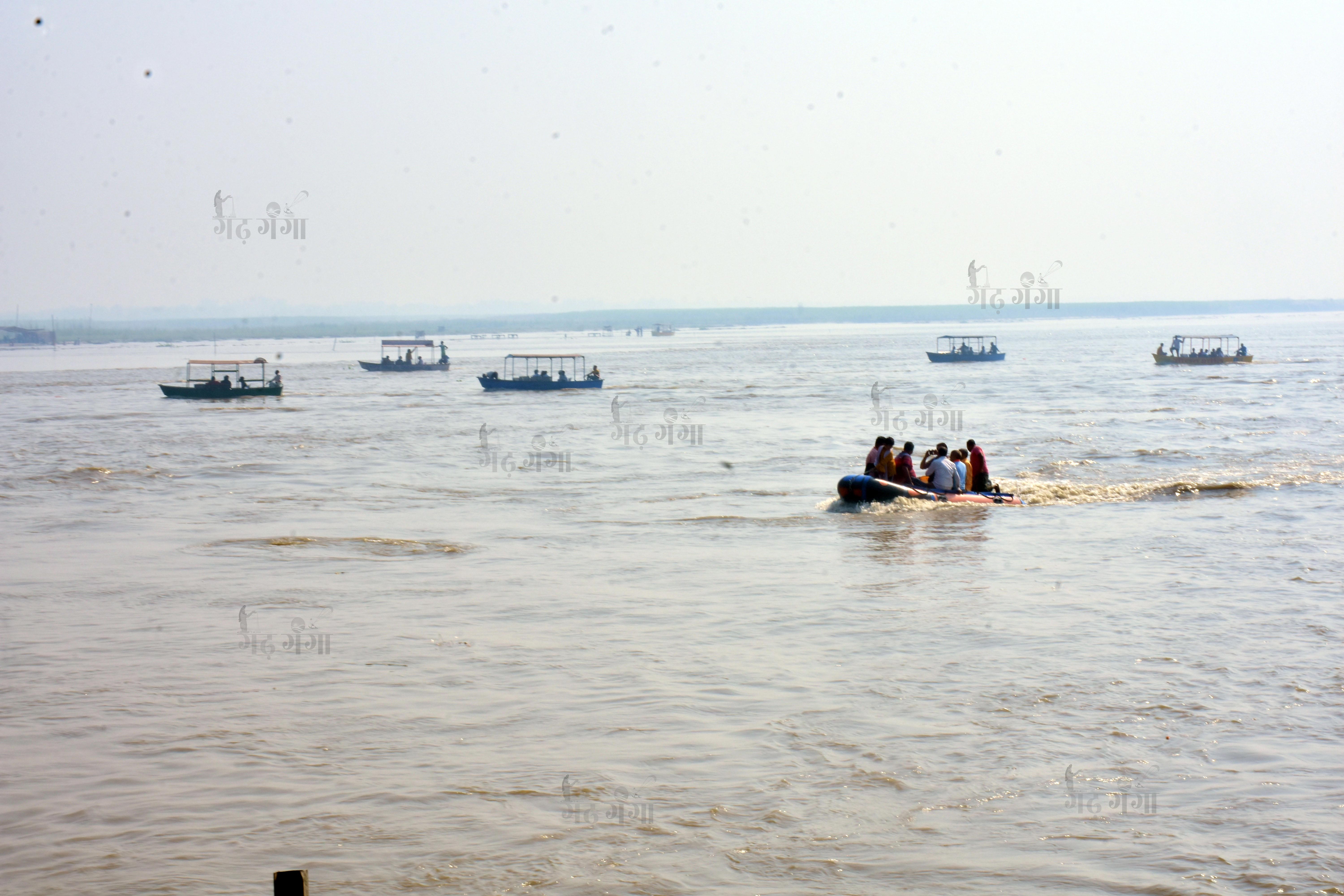 Speed Boating in Garhganga